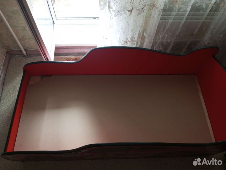 Детская кровать машина бу с матрасом