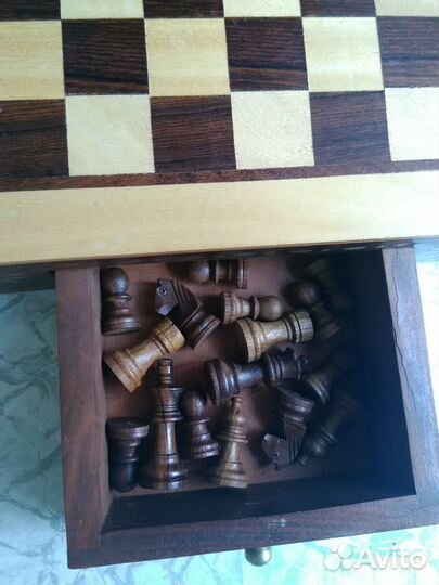 Шахматы подарочные с инкрустацией