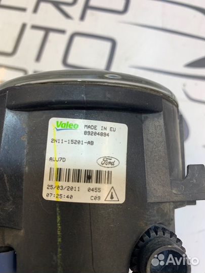Противотуманка Ford Focus 3 CB8 1.6L duratec
