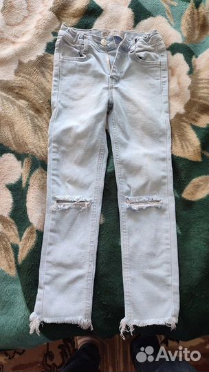 Продаю джинсы на девочку 5-6 лет