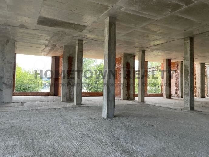 Здание 4 этажа - 6540 м²