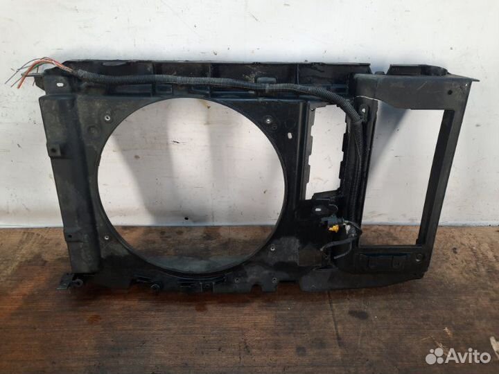 Диффузор (кожух) вентилятора Peugeot 3008 хэтчбэк