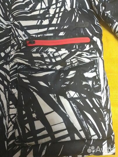 Сноубордическая горнолыжная куртка р-р 48(М)