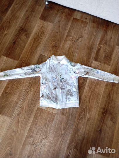 Небольшой пакет детских вещей