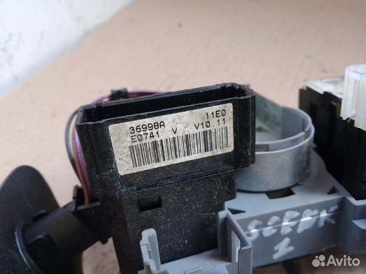 Подрулевой переключатель Renault Scenic 2000