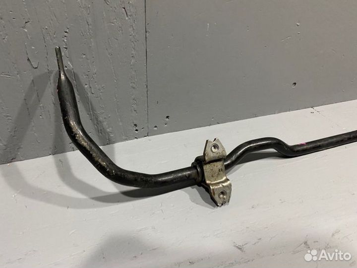 Стабилизатор передний Volkswagen Golf 6