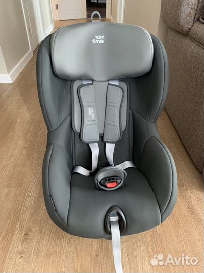 Автокресло britax romer trifix2 i size storm gray