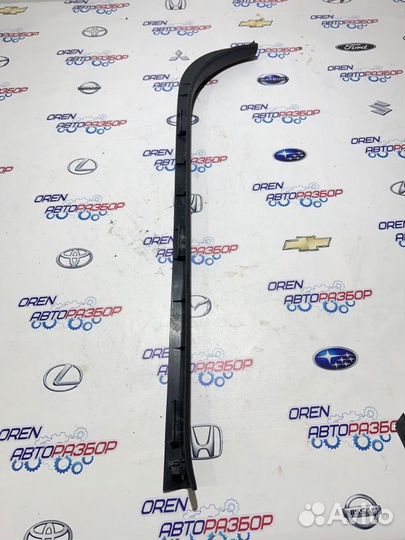 Накладка на порог салона передняя левая Nissan