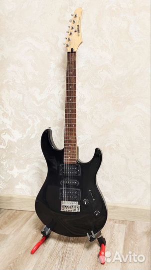 Электрогитара Yamaha ERG121c