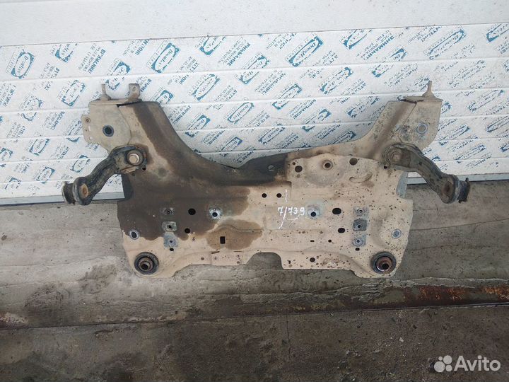 Передний подрамник Рено Лагуна 3