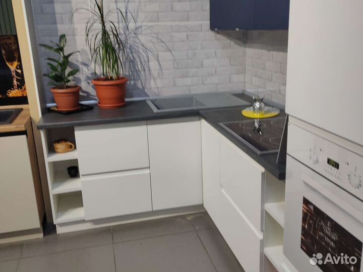 Кухонный гарнитур угловой новый