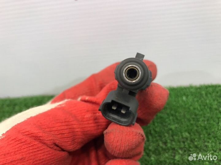 Форсунка инжекторная Audi A8 D3 BFM 2005