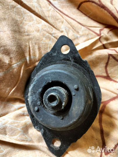 Подушка коробки Chery Bonus A13