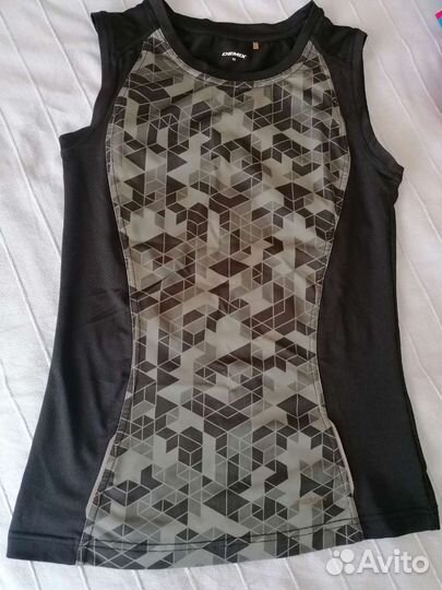 Спортивный костюм (майка+бриджи) 46р