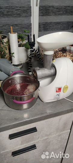 Мясорубка +шинковка 2в1 zelmer Польша 1500W