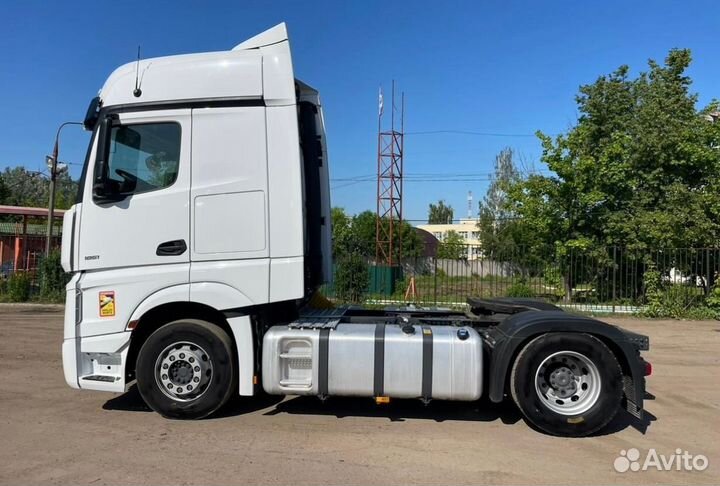 Mercedes-Benz Actros, 2023