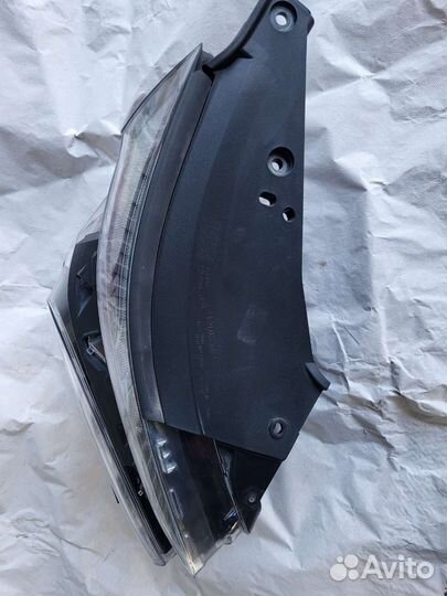 Hyundai santa fe 4 с 20г. Фара правая