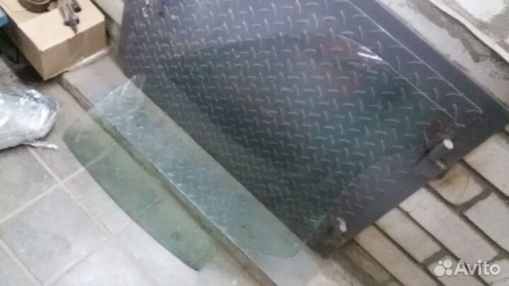 Рено Сандеро Симбол стекло двери