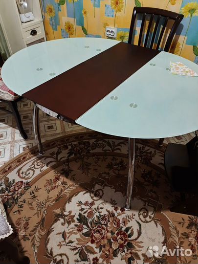 Кухонный стол