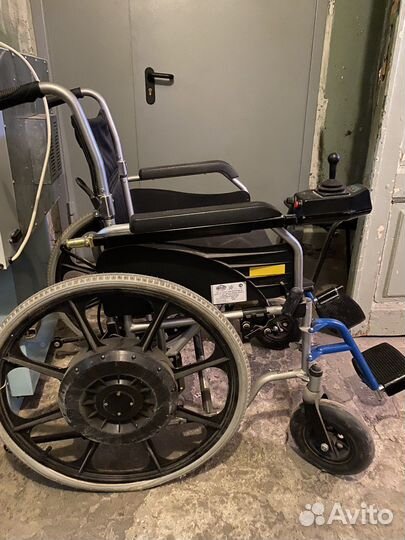 Инвалидная коляска с электроприводом