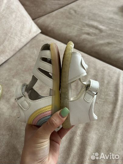 Сандалии для девочки