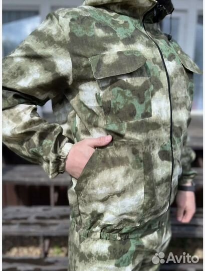 Камуфляжный костюм маскировочный