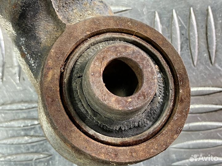 Рычаг передний левый верхний Land Rover рест