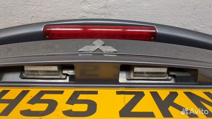 Крышка багажника Mitsubishi Lancer 9