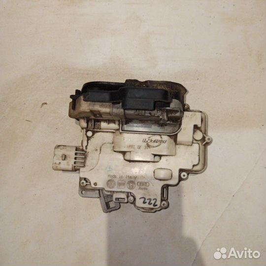 Замок двери передней правой Audi A6 C6