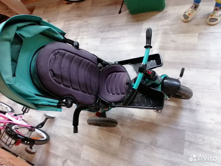 Велосипед для малышей с ручкой
