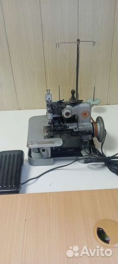 Оверлок промышленный