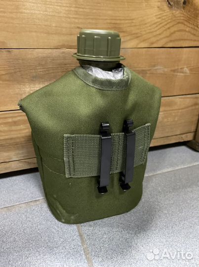 Фляжка пластиковая