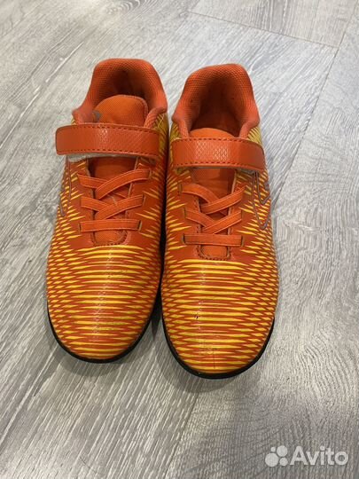 Кроссовки бутсы 34