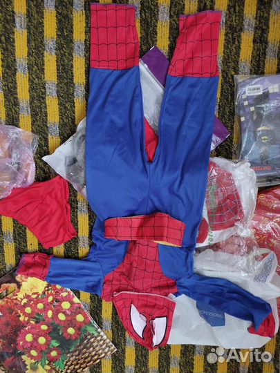 Карнавальный костюм- человек паук, супер мен