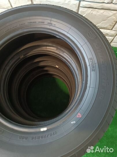 Yokohama BluEarth E70 175/70 R14 84S