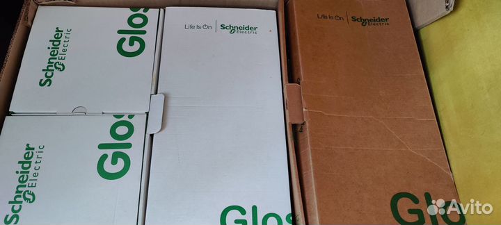 Розетки Glossa Schneider electric