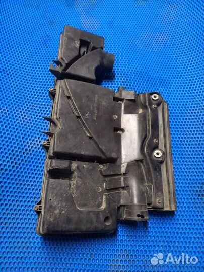 Корпус воздушного фильтра Ford Fusion fyja 2008