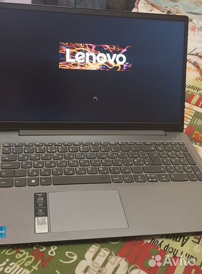 Ноутбук Lenovo i3-1115g4