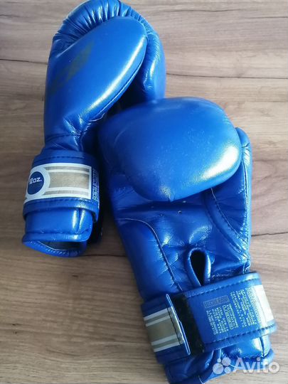 Боксёрские перчатки и экипировка для бокса