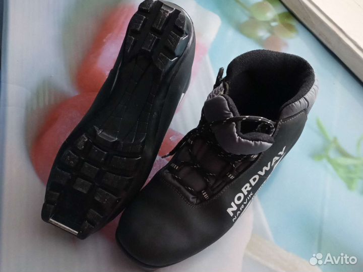 Лыжные ботинки