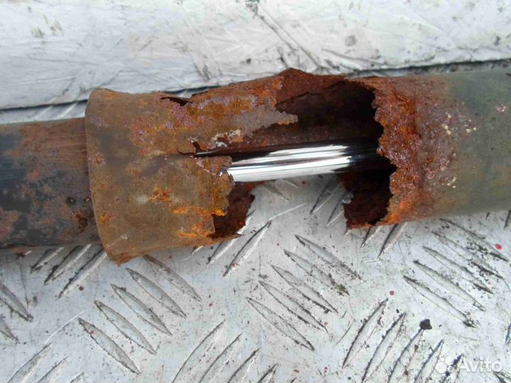 Амортизатор задний R Mazda CX-9 1 TB