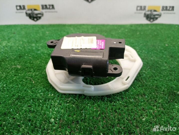 Моторчик привода заслонок отопителя (печки)