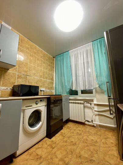 2-к. квартира, 50 м², 2/9 эт.