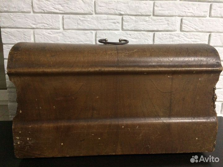 Крышка от старинной швейной машине