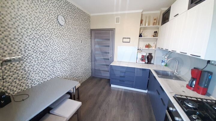 3-к. квартира, 64 м², 7/10 эт.