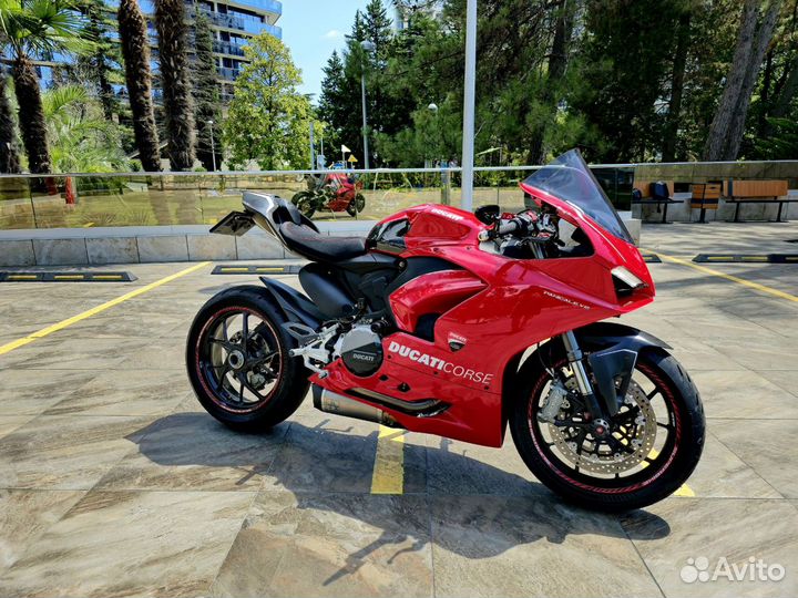 Ducati panigale v2