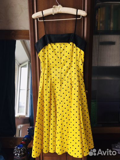 Платье в горох (ретро)