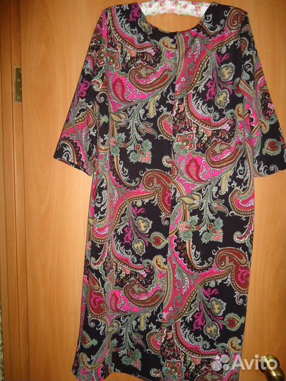 Платье новое жен 50/52р,прямое,вискоза45,москва