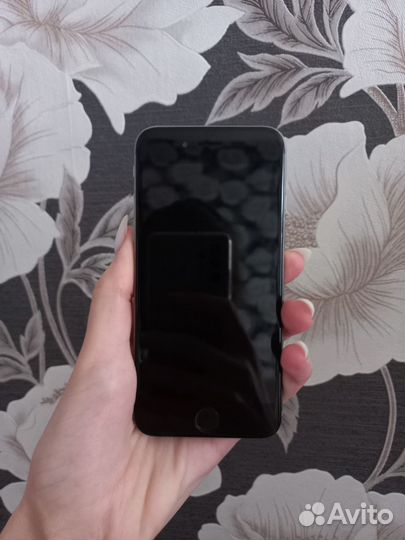 Телефон iPhone 6s