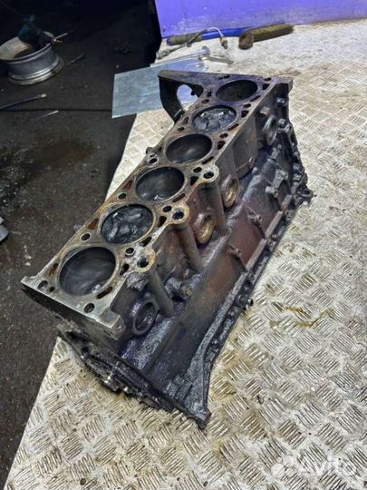 Блок цилиндров BMW 5 E39 1997